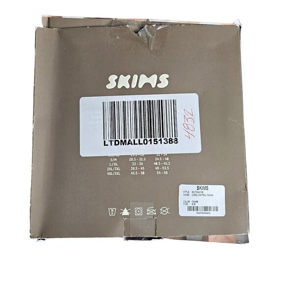 SKIMS Seamless Sculpting Mid Waist Nude Thong Shapewear - Picture 6 of 10